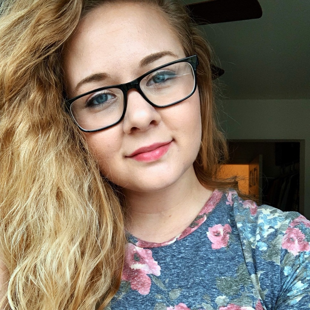 Meet your Posher, Abby